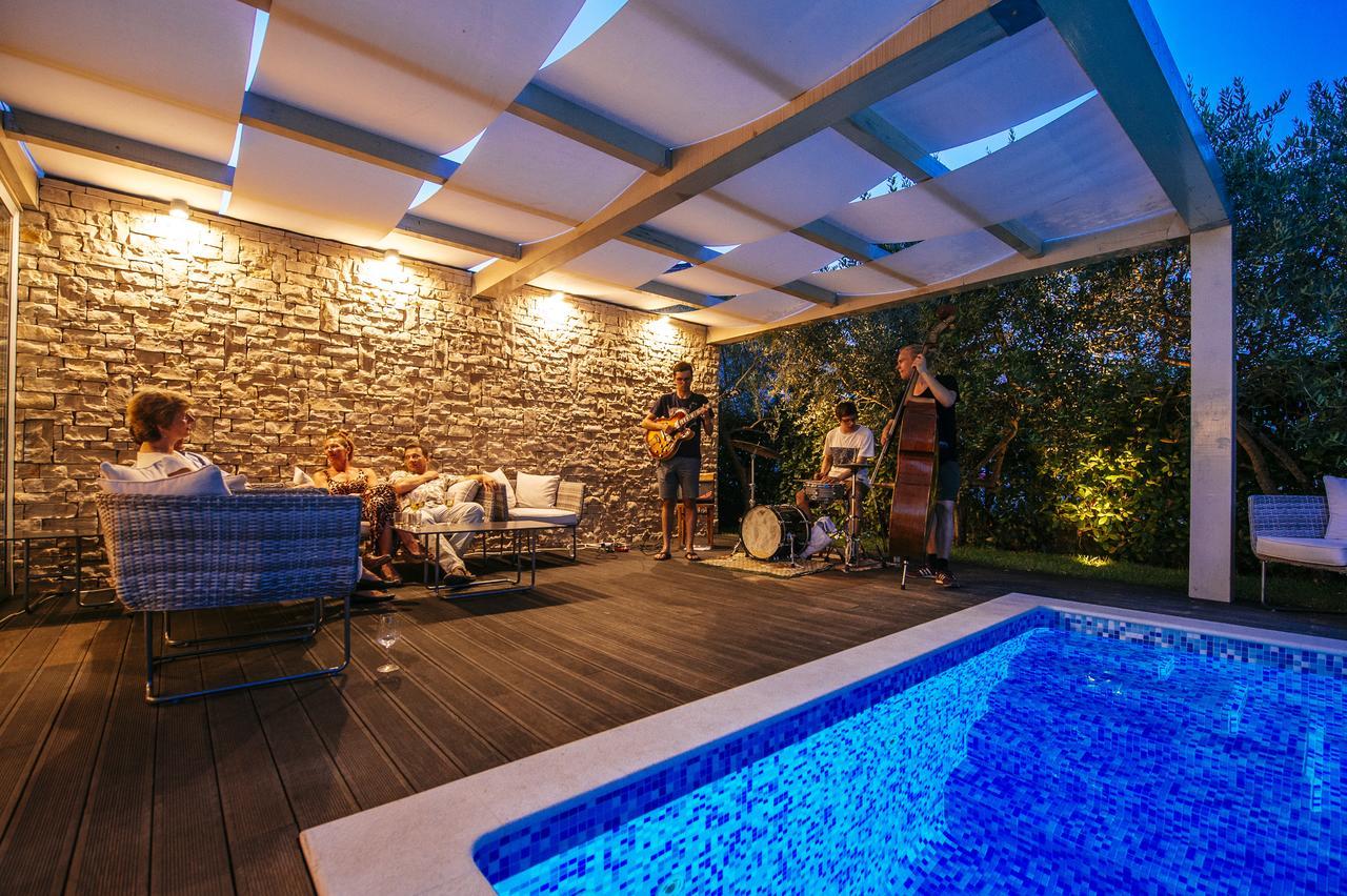Villa Mirakul Sukošan المظهر الخارجي الصورة
